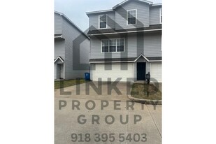 1726 E 67th Pl in Tulsa, OK - Building Photo