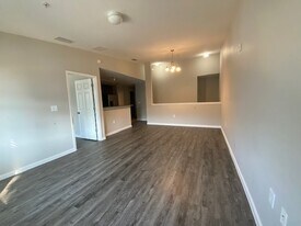 7035 Deer Lodge Cir, Unit 109