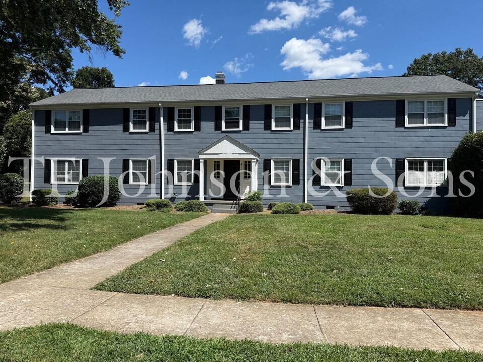 2517 Miller Park Cir in Winston-Salem, NC - Building Photo