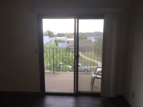 1727 N Grandview Ln in Bismarck, ND - Building Photo - Building Photo