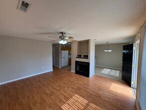 154 Cove Landing in Calera, AL - Building Photo - Building Photo