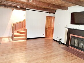 102 Wharf St in Salem, MA - Building Photo - Building Photo