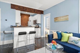 256 Bunker Hill St in Boston, MA - Building Photo - Building Photo