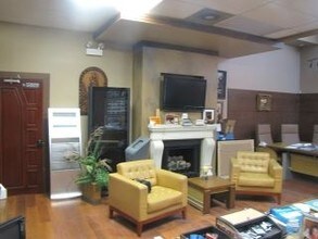 2952-2958 W Irving Park Rd in Chicago, IL - Building Photo - Building Photo