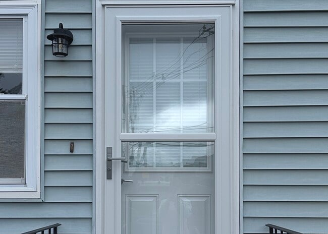 9 America St in Waterbury, CT - Building Photo - Building Photo