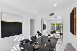 4379 E Camino San Miguel in Palm Springs, CA - Foto de edificio - Building Photo
