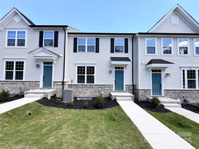 property at 7631 Griffins Gate Road Southwest