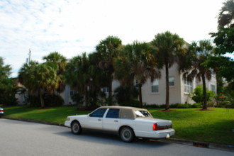 432 Armada Rd S in Venice, FL - Foto de edificio - Building Photo