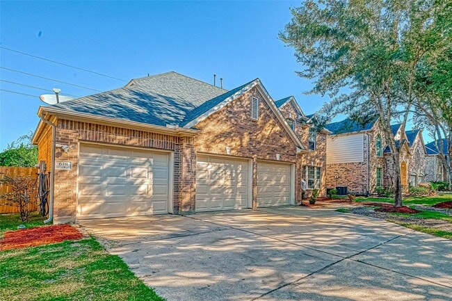 property at 618 Silver Creek Cir
