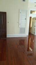 1520 Josephine St, Unit A in New Orleans, LA - Foto de edificio - Building Photo