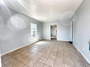 2125 Grayson Ave in Fort Worth, TX - Building Photo - Building Photo