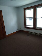 30 Broad St in Plattsburgh, NY - Foto de edificio - Building Photo