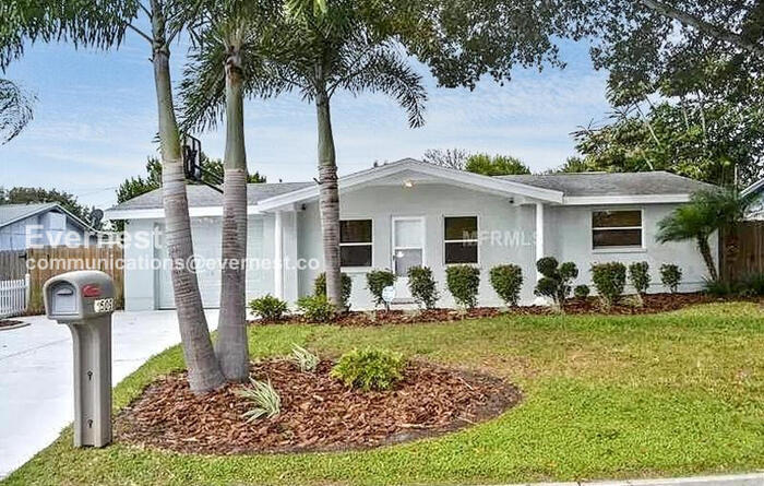3509 Kingsbury Dr in Holiday, FL - Building Photo