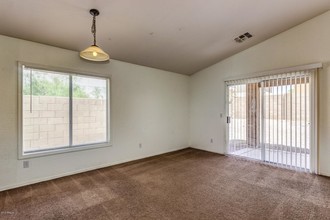 21976 W Gardenia Dr in Buckeye, AZ - Building Photo - Building Photo