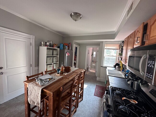 24 Pond St, Unit 2 in Boston, MA - Building Photo - Building Photo