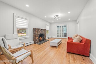 562 N Edgemere Dr in Allenhurst, NJ - Foto de edificio - Building Photo