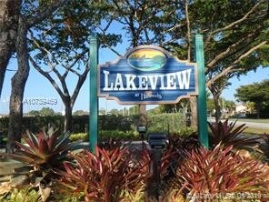 9729 Hammocks Blvd in Miami, FL - Building Photo