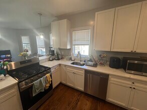 337 Highland Ave, Unit 2 in Somerville, MA - Building Photo - Building Photo