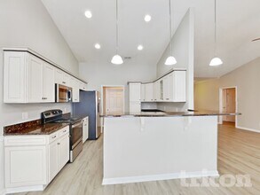 1030 Ryan Ct in Gallatin, TN - Foto de edificio - Building Photo