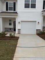 1842 Pheasant Trace Cir in Kernersville, NC - Building Photo