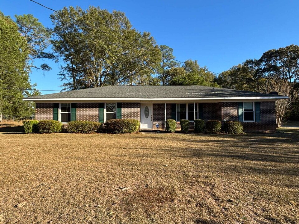 761 Bob Hall Rd in Dothan, AL - Building Photo