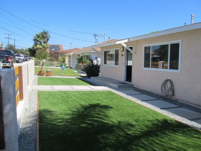 961 Delaware St in Imperial Beach, CA - Building Photo - Building Photo