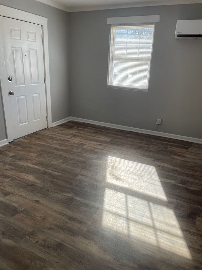 1013 Tuscaloosa St in Greensboro, NC - Building Photo - Building Photo