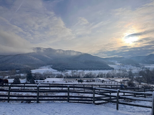 2353 Lusters Gate Rd in Blacksburg, VA - Building Photo - Building Photo