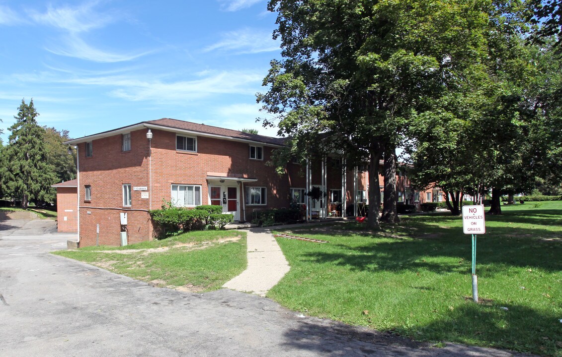 Lake Village Apartments in Rochester, NY - Building Photo