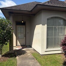 2924 Nicholson Lake Dr in Baton Rouge, LA - Building Photo - Building Photo