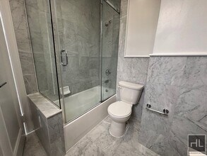 WEST 72 STREET in New York, NY - Building Photo - Building Photo