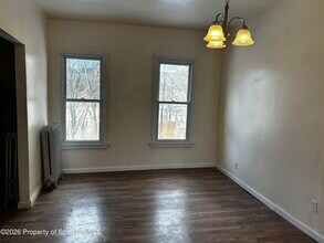 23 Richmond St in Carbondale, PA - Building Photo - Building Photo