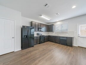 22114 Sovereign Hts Ln. in Houston, TX - Building Photo - Building Photo