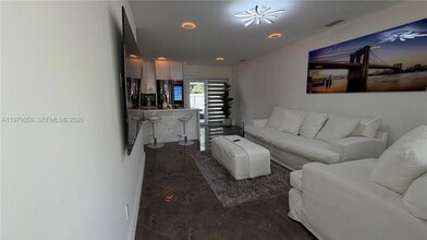 11500 SW 185th Terrace in Miami, FL - Building Photo - Building Photo