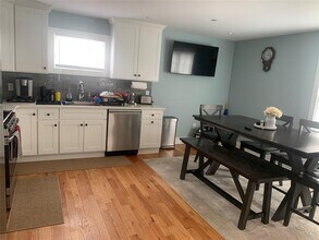 506 Lakeview Ave in Rockville Centre, NY - Building Photo - Building Photo