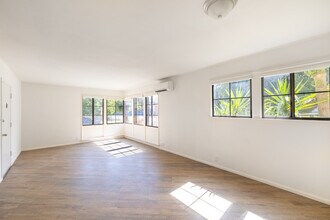 5302 Colfax Ave in North Hollywood, CA - Building Photo - Building Photo