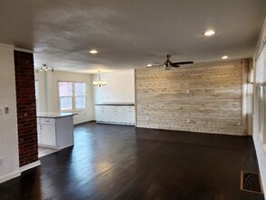 320 Cullum Ave in Richland, WA - Building Photo - Building Photo