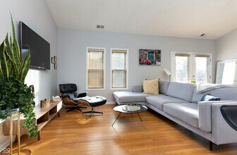 1643 N College Ave in Indianapolis, IN - Foto de edificio - Building Photo