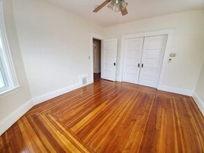250 Belgrade Ave, Unit 2 in Boston, MA - Building Photo - Building Photo