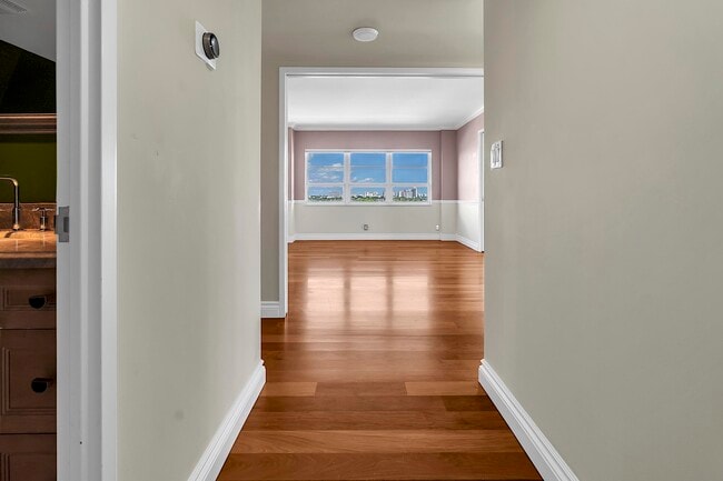 2500 E Las Olas Blvd in Fort Lauderdale, FL - Building Photo - Building Photo