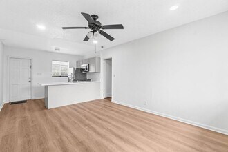 211 Sunrise Ave in Lantana, FL - Foto de edificio - Building Photo