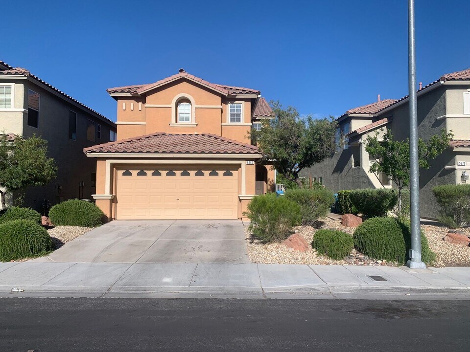 5662 Thunder Spirit St in Las Vegas, NV - Building Photo