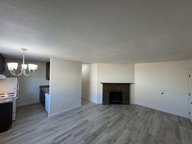 3303 Myers Ct, Unit 101 in Cheyenne, WY - Foto de edificio - Building Photo