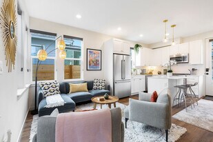 4404 37th Ave SW, Unit SI ID1054655P in Seattle, WA - Building Photo