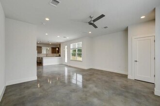 1914 Barge St in Austin, TX - Building Photo - Building Photo