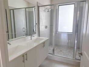 8001 NW 41st St, Unit 409 in Doral, FL - Building Photo - Building Photo