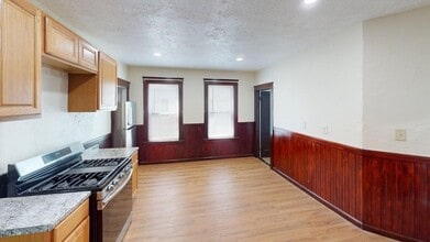 190 Pilgrim Ave in Worcester, MA - Building Photo - Building Photo