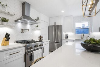 2001 Wychwood Dr in Austin, TX - Building Photo - Building Photo