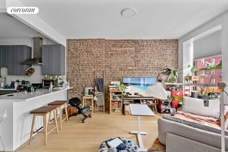 594 MacDonough St in Brooklyn, NY - Building Photo - Building Photo