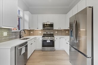 839 W 14th Pl in Chicago, IL - Foto de edificio - Building Photo